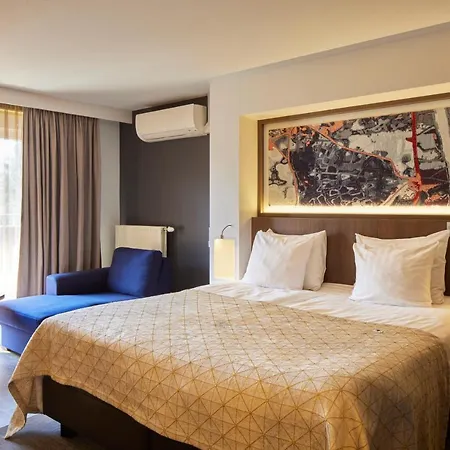 Du Bonheur Hotel 4*