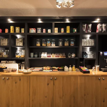 Du Bonheur Hotell Tilburg