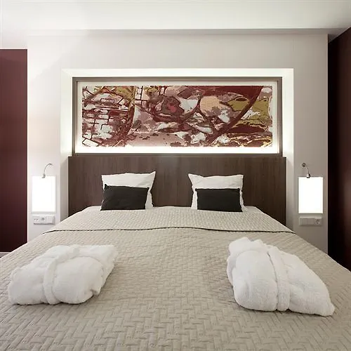 Hotell Du Bonheur 4*