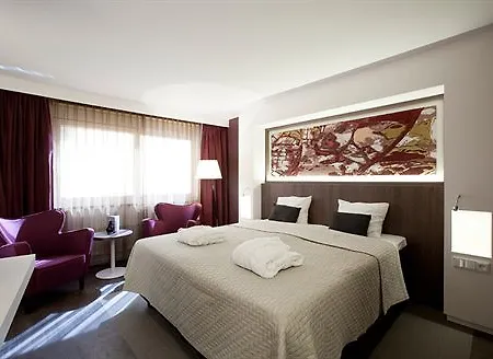 Du Bonheur 4* Tilburgo